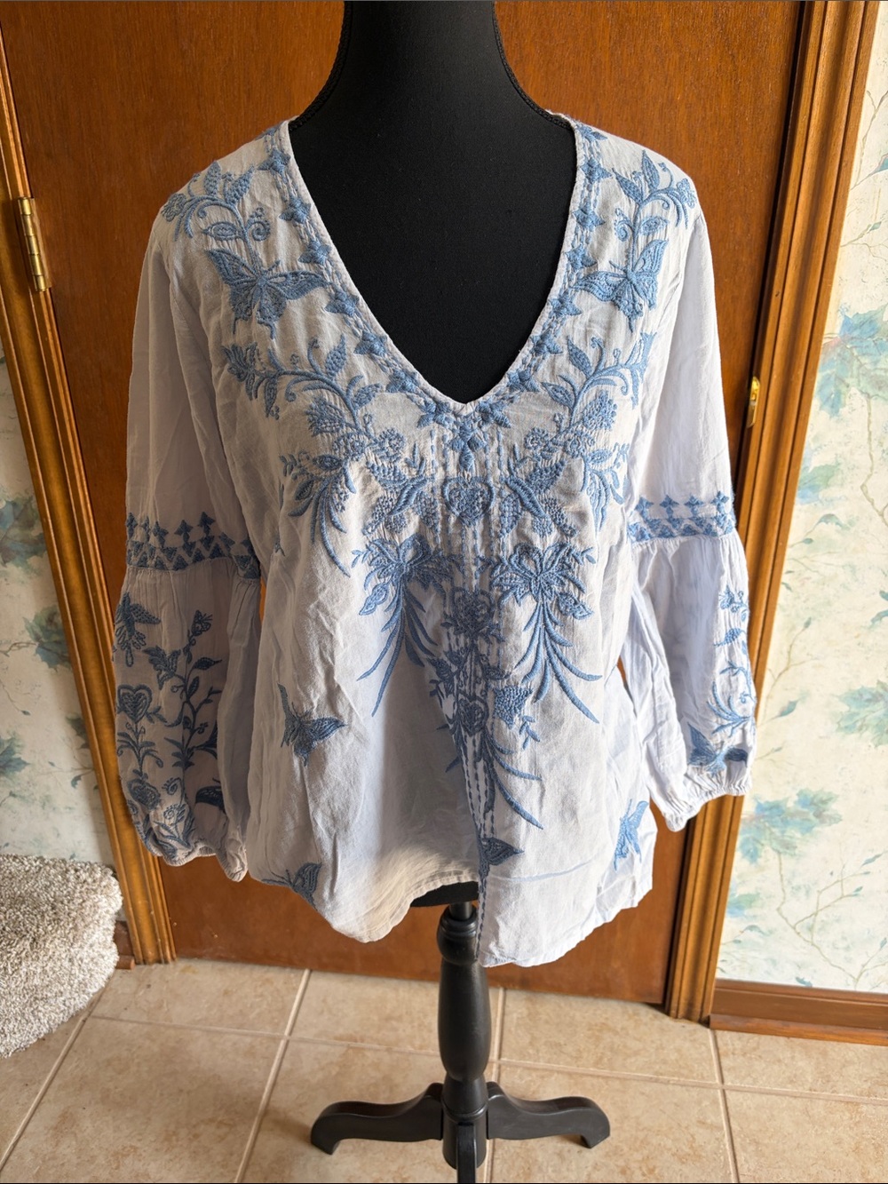 Johnny Was White Tunic with Blue Floral Embroidery